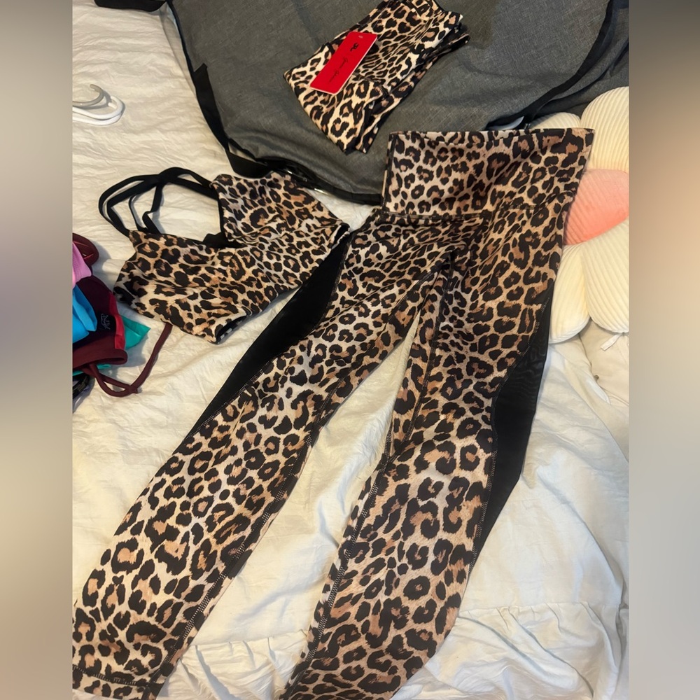 Jo + Jax by Jenna Johnson. 3 piece set YL top & bottoms euc & AXS bottoms nwt.